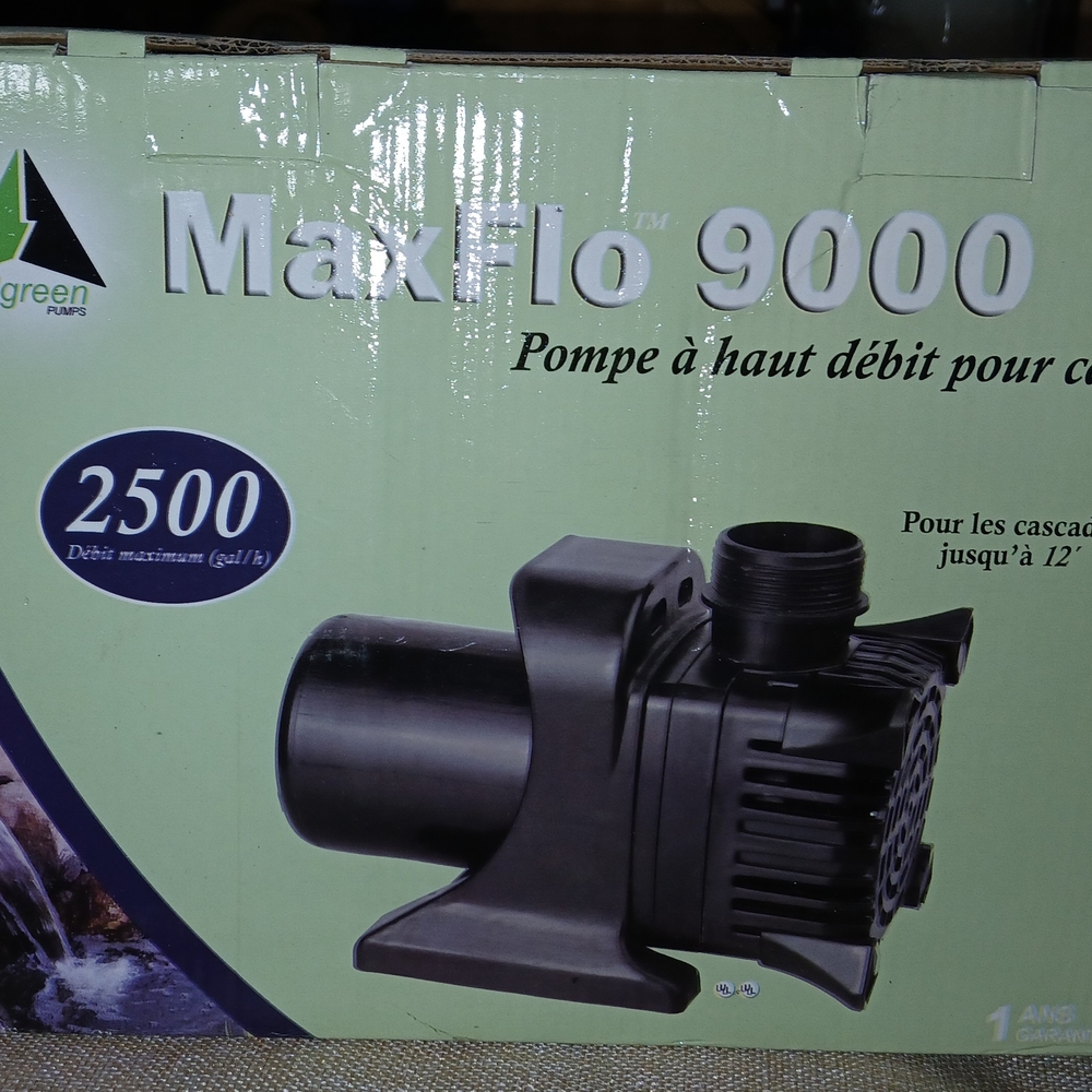 MaxFlo 9000 Water Pump